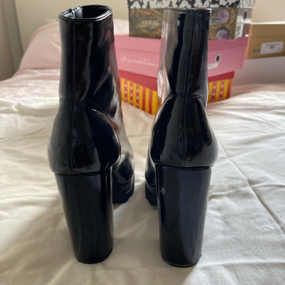 ZARA paten leather booties. Size:9 - Picture 2 of 4